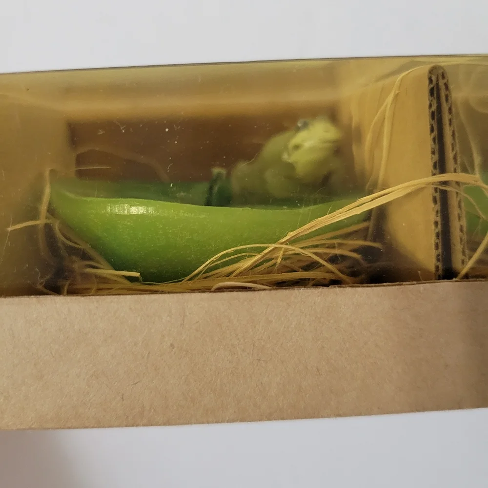 In the Garden Frog Floating Candles NIB